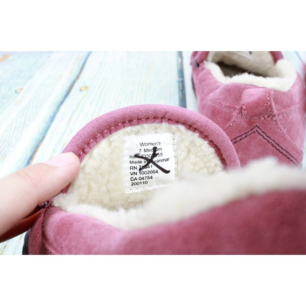 LL Bean Pink Suede Fleece Lined Mountain Moccasin Slippers Size 7 Medium - Picture 8 of 9